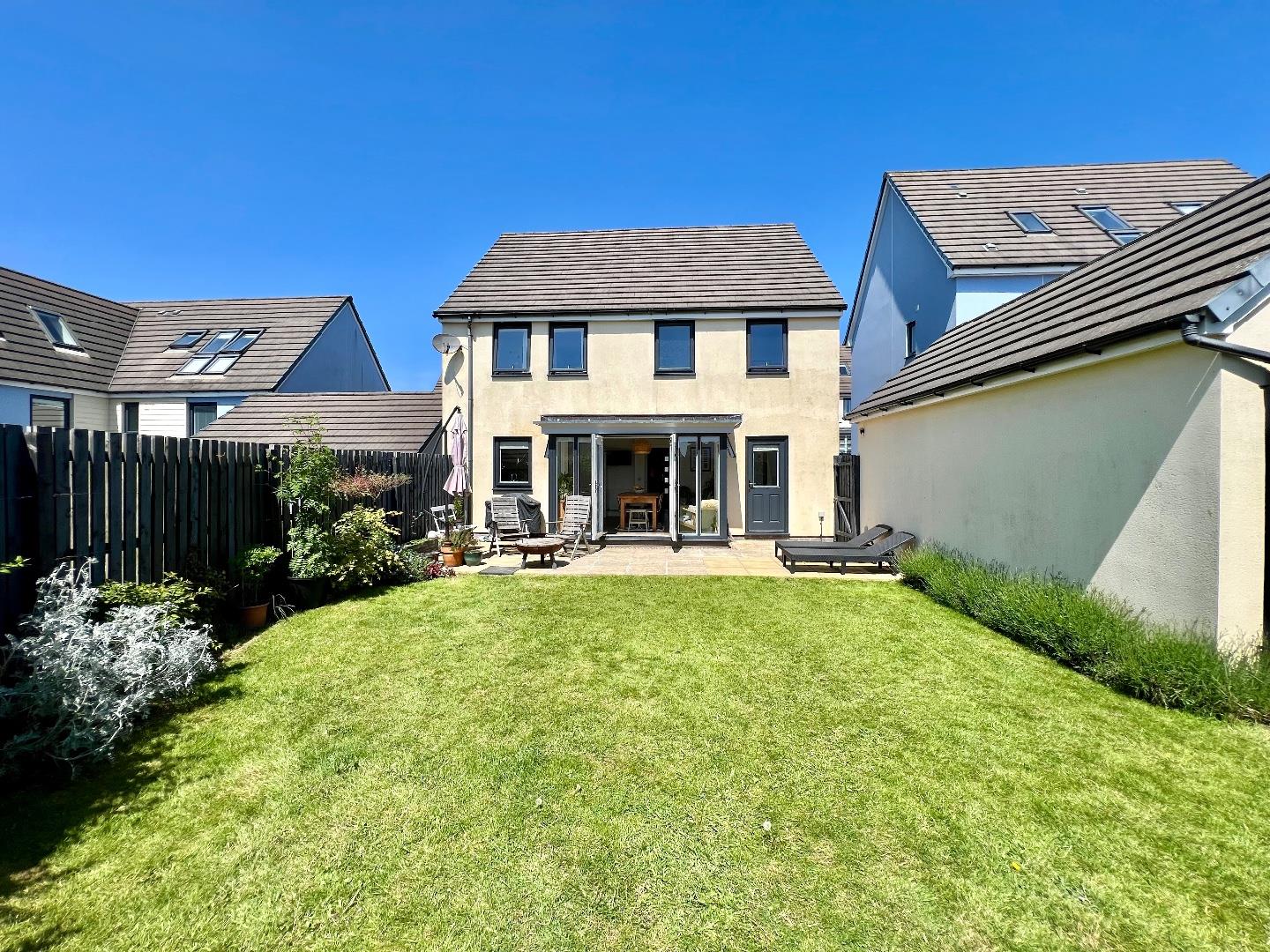 Porlock Close, Ogmore-by-sea, Vale of Glamorgan, CF32 0QE